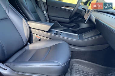 Седан Tesla Model 3 2022 в Киеве