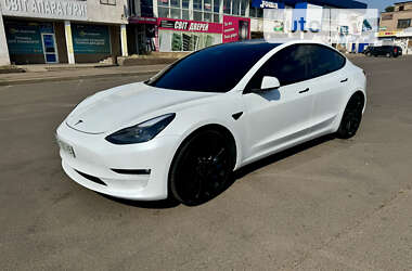 Седан Tesla Model 3 2022 в Кривом Роге