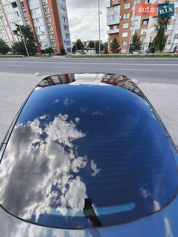 Седан Tesla Model 3 2022 в Почаеве