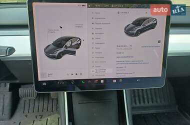 Седан Tesla Model 3 2018 в 