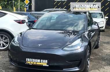 Седан Tesla Model 3 2019 в Львове