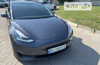 Седан Tesla Model 3 2019 в Тернополе