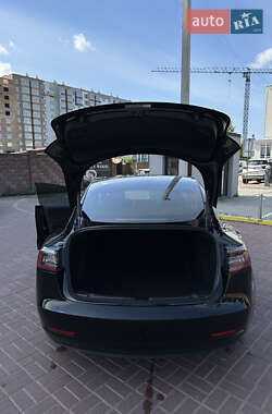 Седан Tesla Model 3 2018 в Рівному фото 12 Седан Tesla Model 3 2018 в Рівному