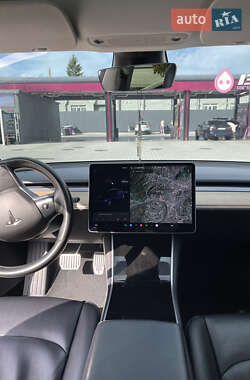 Седан Tesla Model 3 2018 в 