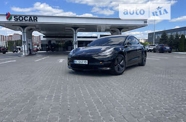 Седан Tesla Model 3 2018 в Львові