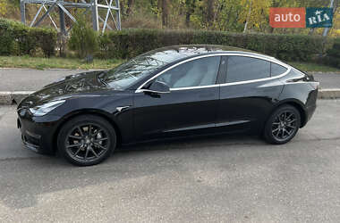 Седан Tesla Model 3 2018 в 