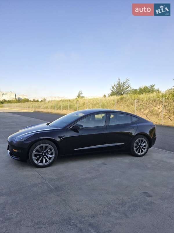 Седан Tesla Model 3 2021 в Запоріжжі