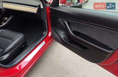 Седан Tesla Model 3 2018 в 