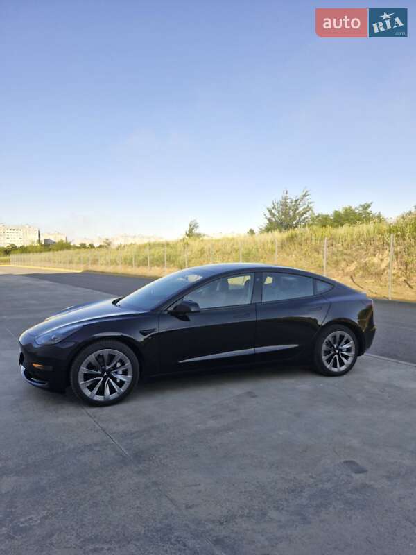 Седан Tesla Model 3 2021 в Запоріжжі