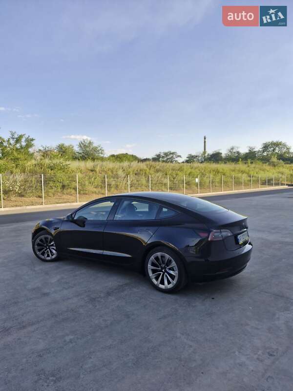 Седан Tesla Model 3 2021 в Запоріжжі