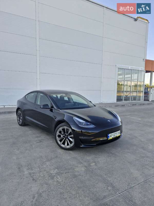 Седан Tesla Model 3 2021 в Запоріжжі