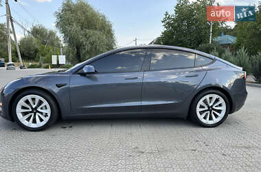 Седан Tesla Model 3 2020 в 