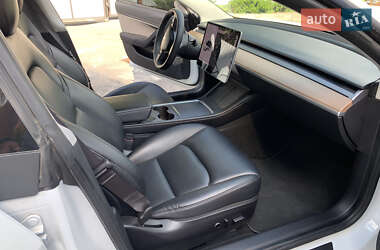 Седан Tesla Model 3 2020 в Тернополе