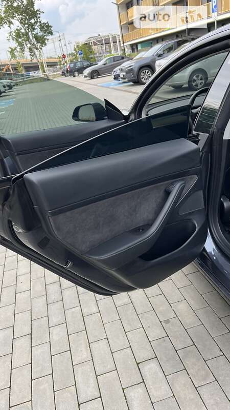 Седан Tesla Model 3 2021 в Харькове