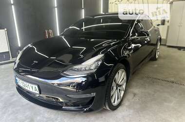 Седан Tesla Model 3 2019 в Івано-Франківську