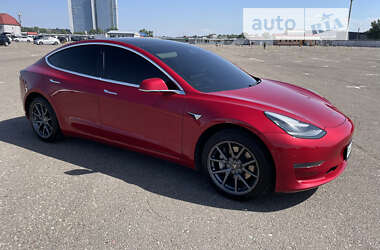 Седан Tesla Model 3 2020 в Киеве