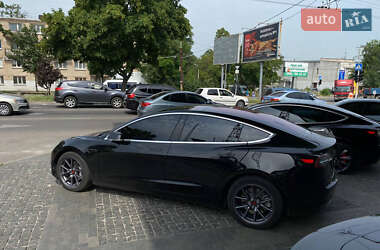 Седан Tesla Model 3 2018 в 