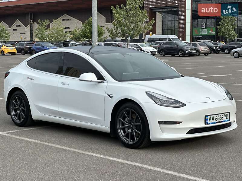 Седан Tesla Model 3 2020 в Києві фото 25 Седан Tesla Model 3 2020 в Києві