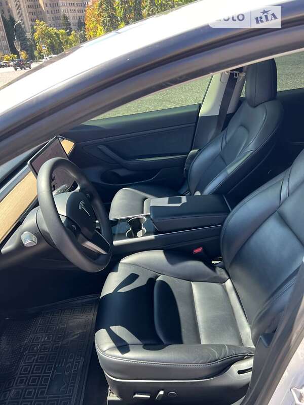 Седан Tesla Model 3 2021 в Харкові