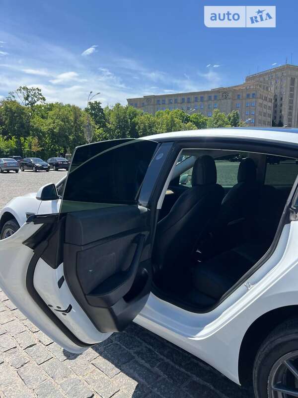 Седан Tesla Model 3 2021 в Харкові