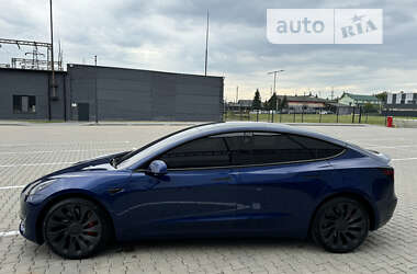 Седан Tesla Model 3 2023 в Ивано-Франковске
