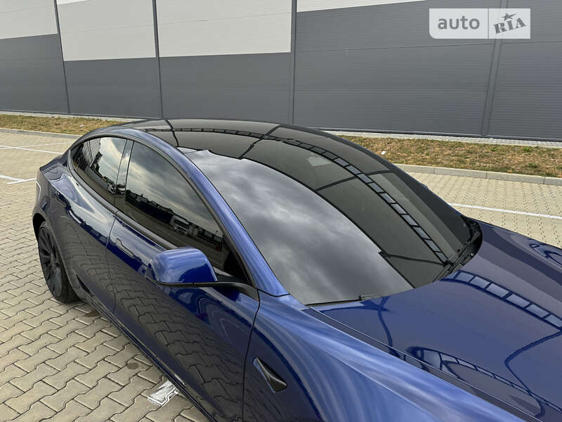 Седан Tesla Model 3 2023 в Ивано-Франковске