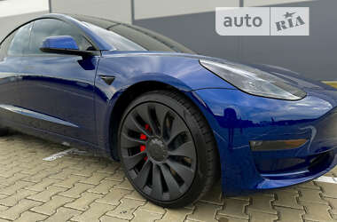 Седан Tesla Model 3 2023 в Ивано-Франковске
