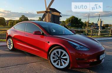 Седан Tesla Model 3 2022 в Києві