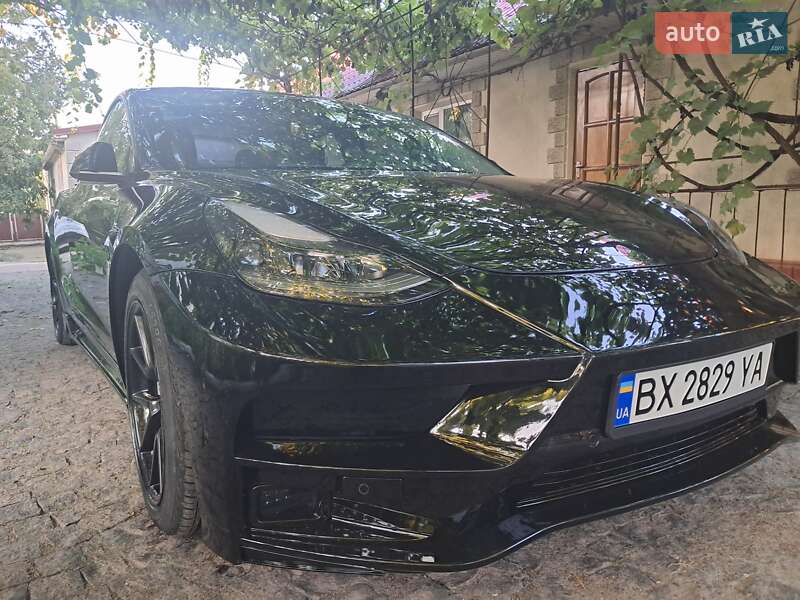 Седан Tesla Model 3 2021 в Каменец-Подольском