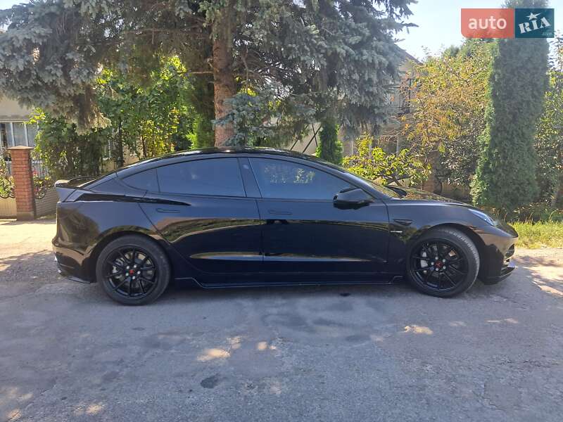 Седан Tesla Model 3 2021 в Каменец-Подольском
