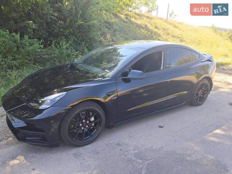 Седан Tesla Model 3 2021 в Каменец-Подольском