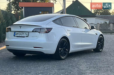 Седан Tesla Model 3 2020 в Киеве