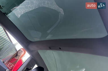 Седан Tesla Model 3 2020 в Киеве