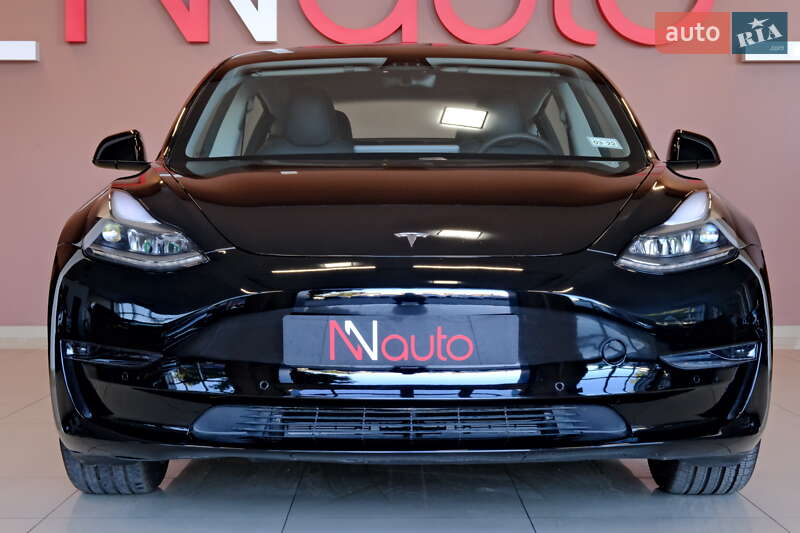 Седан Tesla Model 3 2021 в Одесі