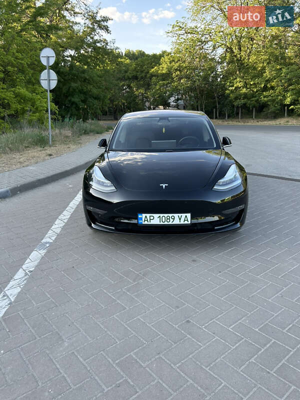 Седан Tesla Model 3 2018 в 
