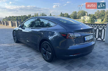 Седан Tesla Model 3 2023 в Дніпрі