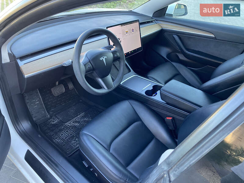 Седан Tesla Model 3 2021 в Хмельницькому
