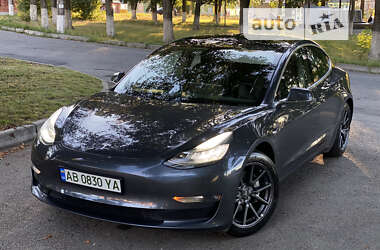 Седан Tesla Model 3 2019 в Виннице