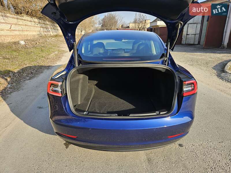 Седан Tesla Model 3 2021 в Запорожье