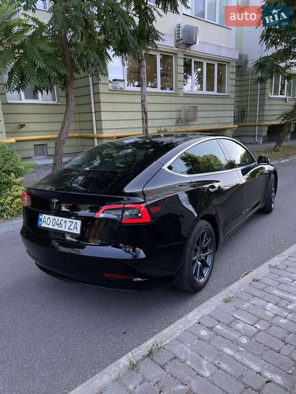 Седан Tesla Model 3 2019 в Києві