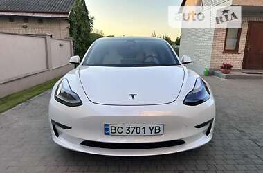 Седан Tesla Model 3 2021 в Львові