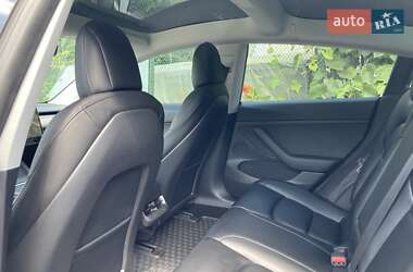 Седан Tesla Model 3 2021 в 