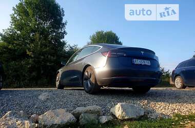 Седан Tesla Model 3 2019 в Івано-Франківську