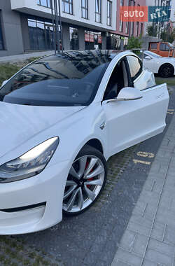 Седан Tesla Model 3 2019 в Львові фото 36 Седан Tesla Model 3 2019 в Львові