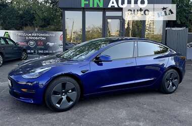 Седан Tesla Model 3 2023 в Киеве