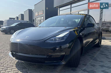 Седан Tesla Model 3 2021 в Мукачевому