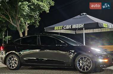 Седан Tesla Model 3 2019 в 