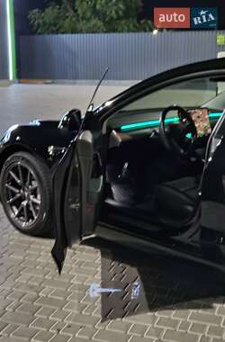 Седан Tesla Model 3 2019 в 