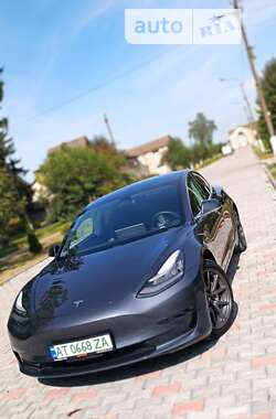 Седан Tesla Model 3 2019 в Івано-Франківську