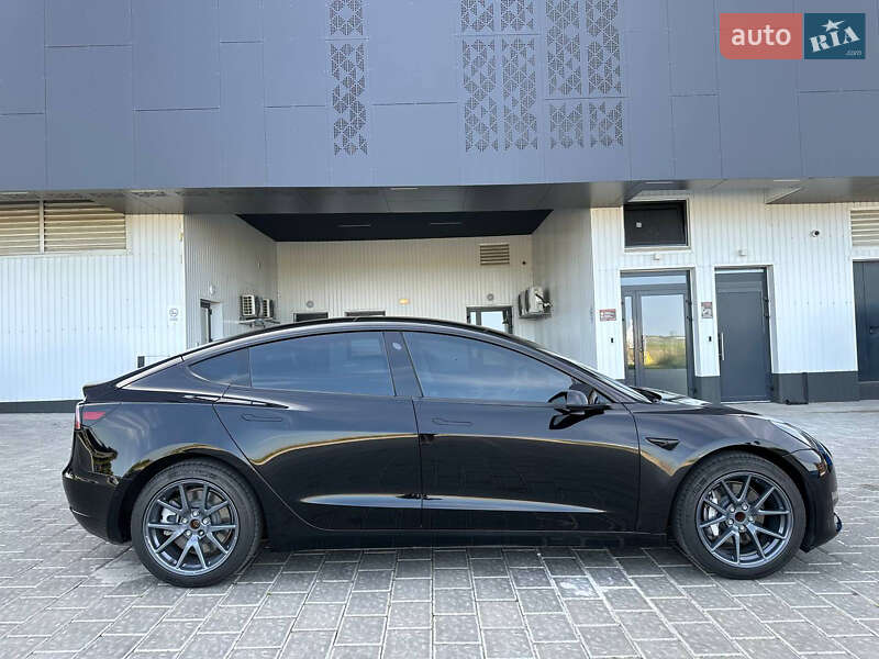 Седан Tesla Model 3 2022 в Рівному фото 6 Седан Tesla Model 3 2022 в Рівному